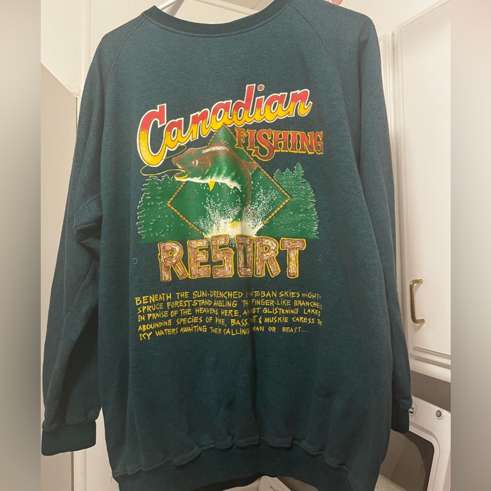 *Vintage* Canadian Fishing Resort Crewneck
